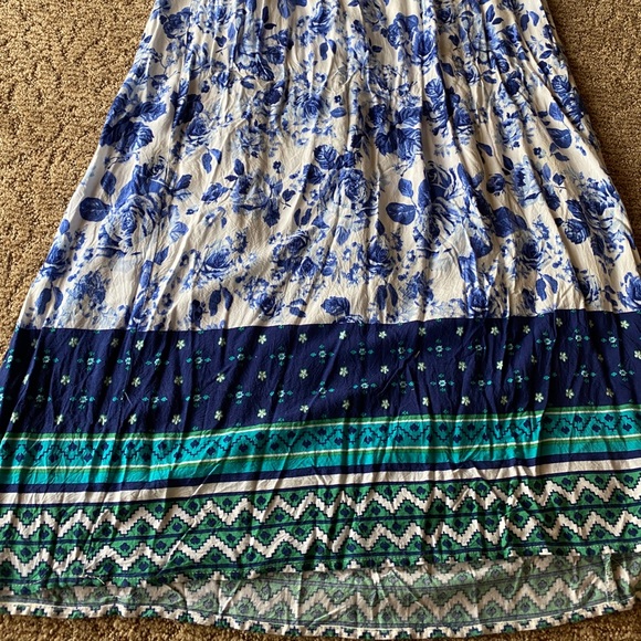 Beautiful Maxi Skirt bought from Francescas - Picture 3 of 5